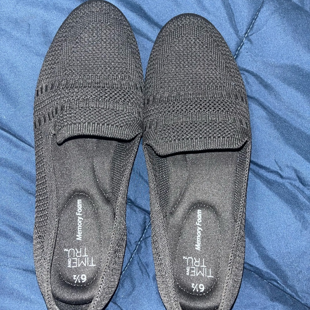 Time and Tru Black Knit Slip-On Loafers
